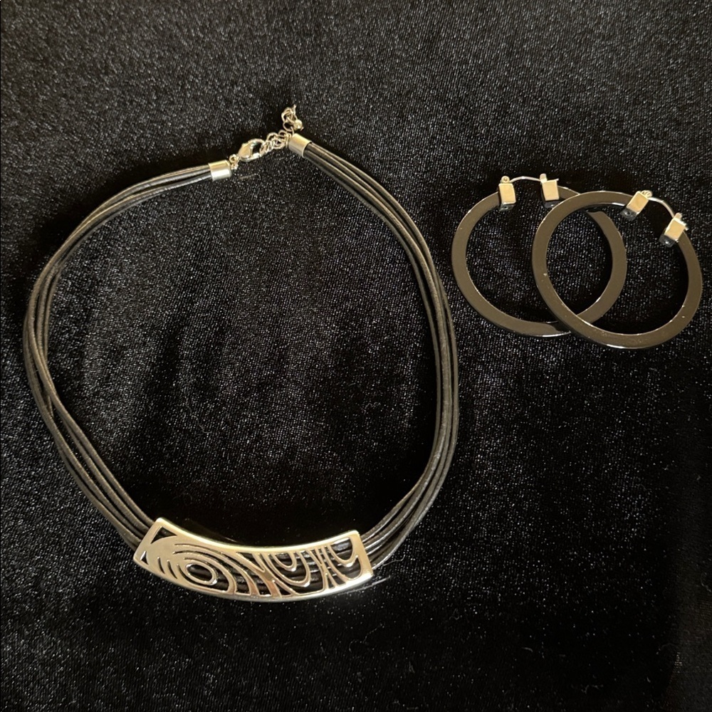 Elegant Black and Silver Necklace and Earring Set